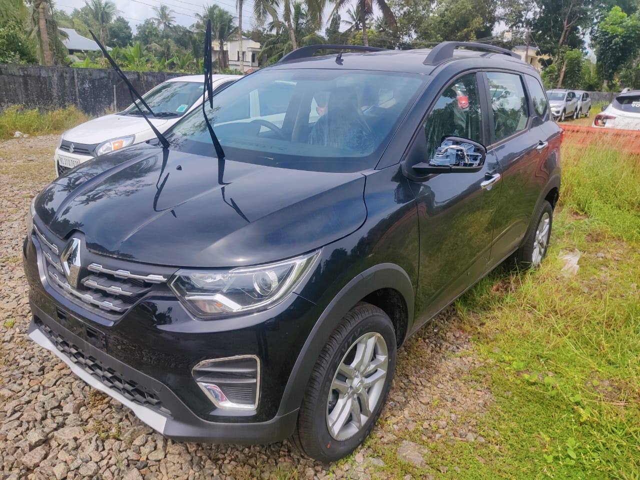 Disposal of damaged Renault Triber RXZ MT 1L ECE car on “As Is Where Is”, and “No Complaint" basis